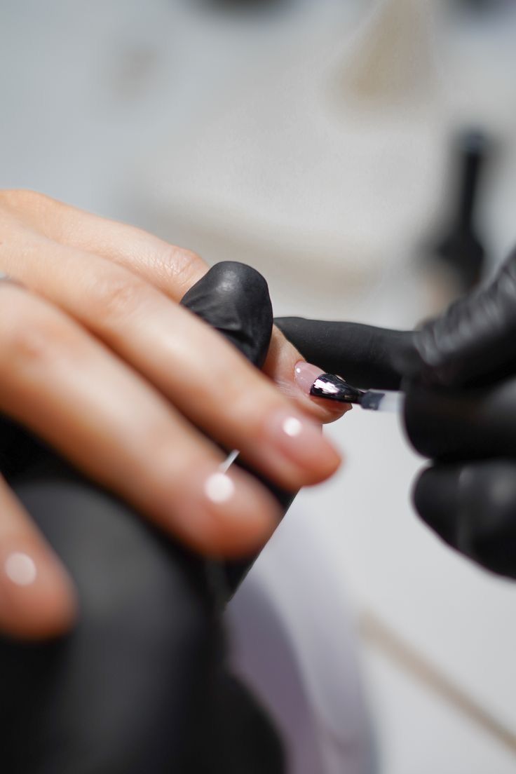 Manicura tradicional en Takamaka